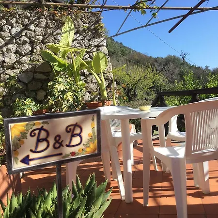 Alojamento de Acomodação e Pequeno-almoço Le Tre Casette