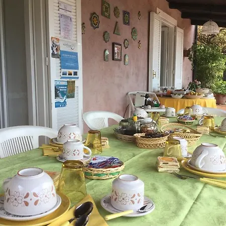 Alojamento de Acomodação e Pequeno-almoço Le Tre Casette