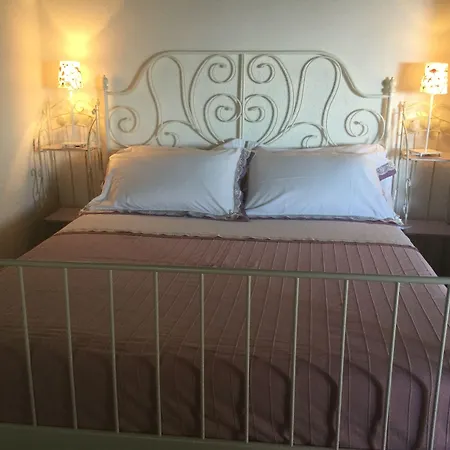 Le Tre Casette Bed & Breakfast