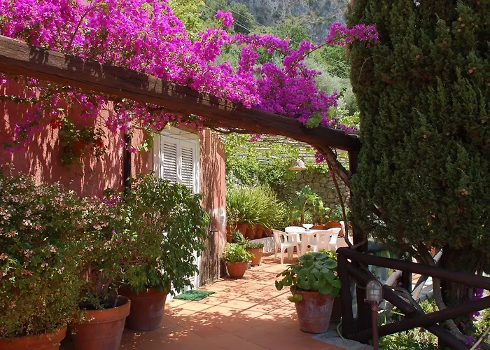 Le Tre Casette Bed & Breakfast